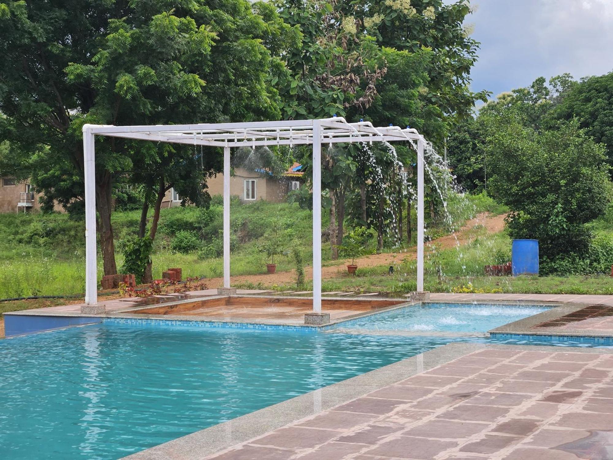 Wow Stayz2 Pachmarhi Foothill Cottages Exterior foto