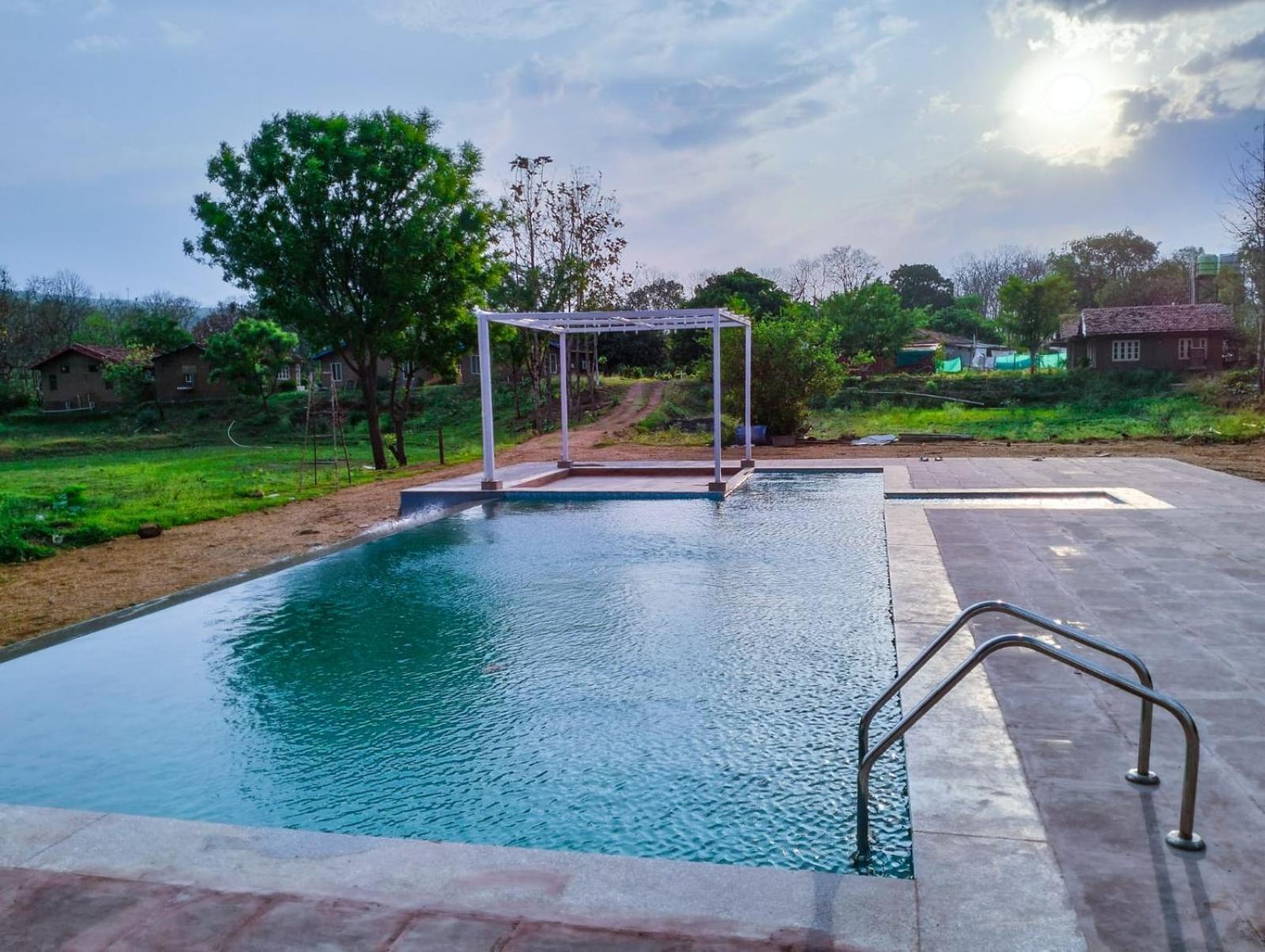 Wow Stayz2 Pachmarhi Foothill Cottages Exterior foto