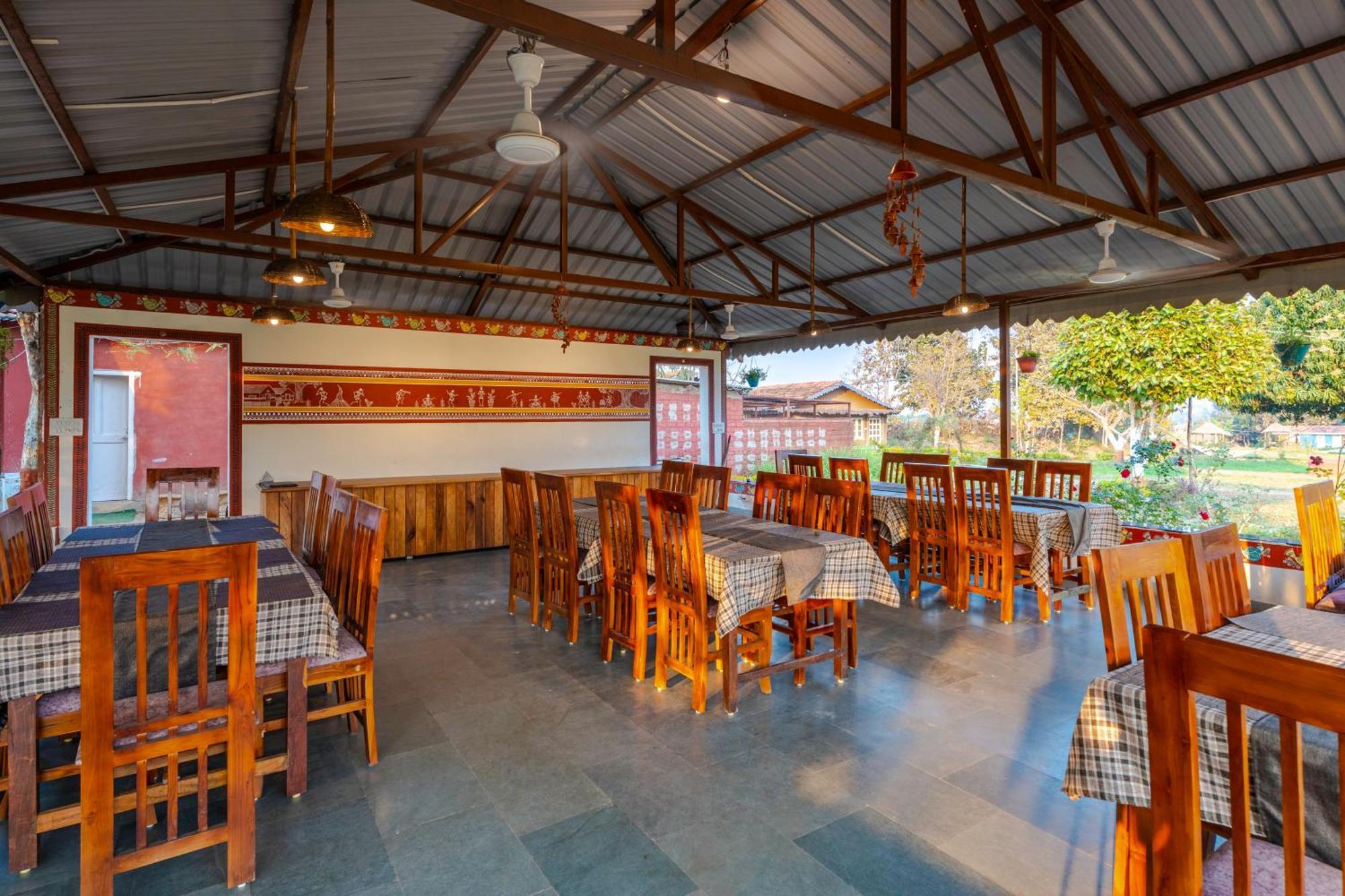 Wow Stayz2 Pachmarhi Foothill Cottages Exterior foto