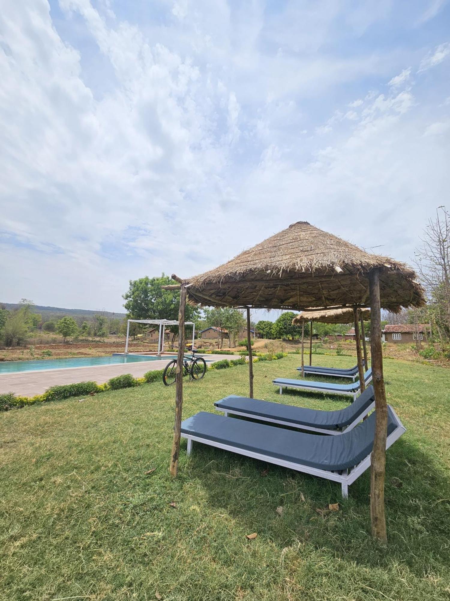 Wow Stayz2 Pachmarhi Foothill Cottages Exterior foto