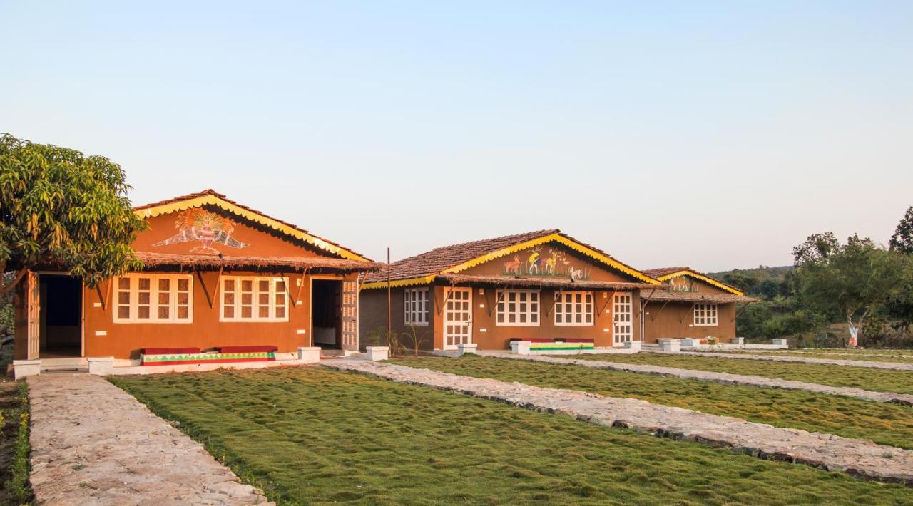 Wow Stayz2 Pachmarhi Foothill Cottages Exterior foto